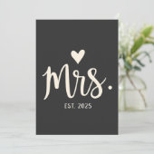 Frau Est. 2025 Ehemännisch Bride Verlobung Wedding Einladung (Stehend Vorderseite)