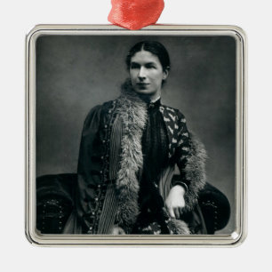 Frau Humphry Ward, 1881 Silbernes Ornament