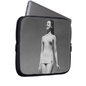 Frau im Badeanzug Laptopschutzhülle (Vorne Rechts)