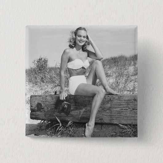 Frau im Bikini Button (Vorderseite)