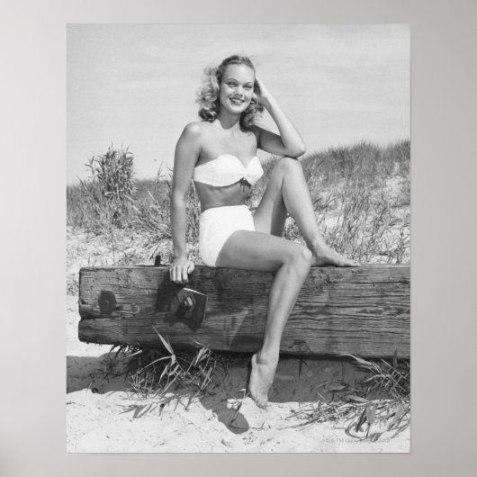 Frau im Bikini Poster (Vorne)