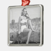 Frau im Bikini Silbernes Ornament (Links)