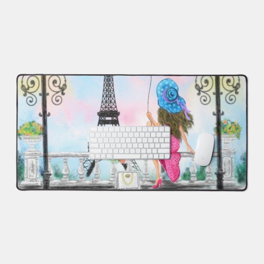 Frau im Pariser Eiffelturm Schreibtischunterlage (Tastatur & Maus)