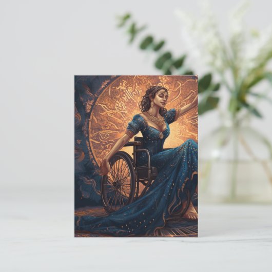 Frau im Rollstuhl tanzt fröhlich Postkarte (Stehend Vorderseite)