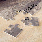 Frau im roten Puzzle (Seite)