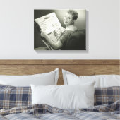 Frau im Stuhl Leinwanddruck (Insitu (Schlafzimmer))