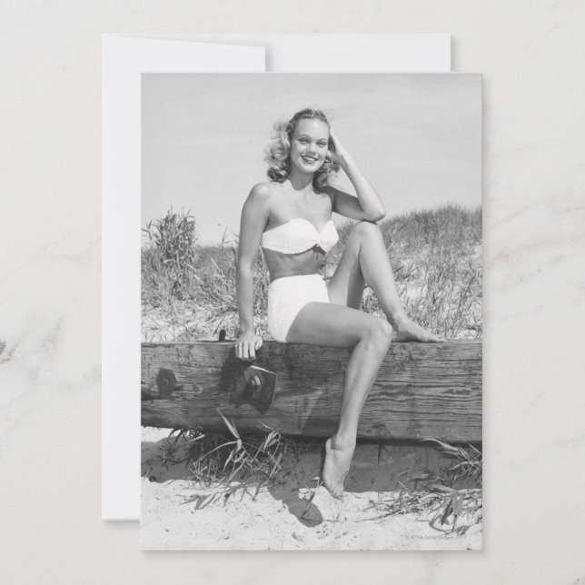 Frau in Bikini (Vorderseite)