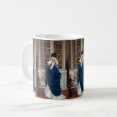Frau in Blau, Buch lesen Kaffeetasse (Vorderseite Links)