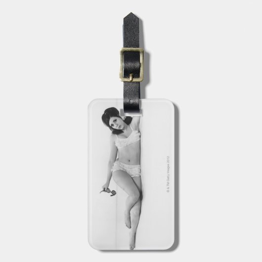 Frau in der Badebekleidung Gepäckanhänger (Vorderseite vertikal)