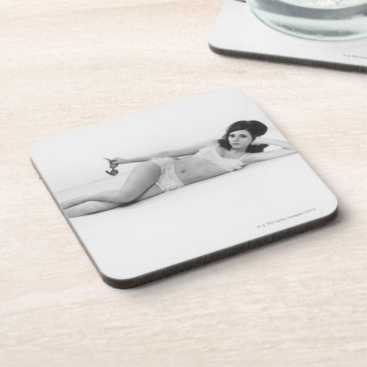 Frau in der Badebekleidung Getränkeuntersetzer (Linke Seite)