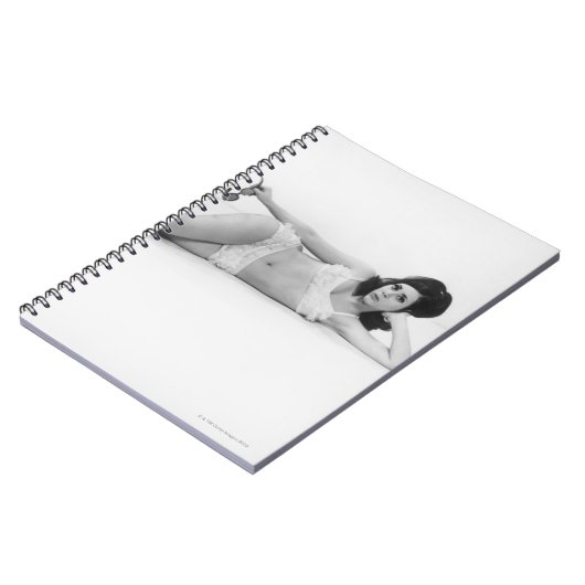 Frau in der Badebekleidung Notizblock (Linke Seite)