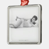 Frau in der Badebekleidung Ornament Aus Metall (Links)