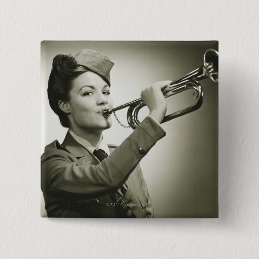 Frau in der Soldat-Uniform Button (Vorderseite)