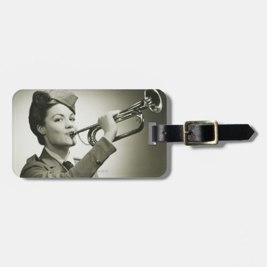 Frau in der Soldat-Uniform Gepäckanhänger (Vorderseite horizontal)