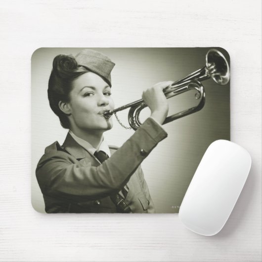 Frau in der Soldat-Uniform Mousepad (Mit Mouse)