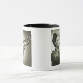 Frau in der Soldat-Uniform Tasse (Zentrum)