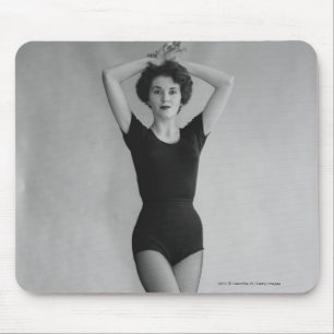 Frau in einem Balletttrikotanzugporträt Mousepad