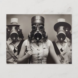 Frau in einer Gasmaske Postkarte