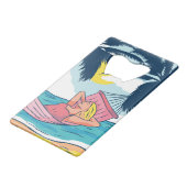 Frau in einer Hängematte am Strand Geldbeutel Flaschenöffner (Vorderseite Schrägansicht)