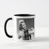 Frau in einer Kappe Tasse (Links)