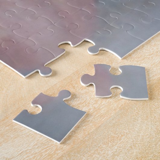 Frau in Extravagantem Hut - im Stil der berühmten Puzzle (Seite)