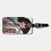 Frau in gestickter Bluse Gepäckanhänger (Vorderseite horizontal)