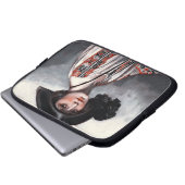 Frau in gestickter Bluse Laptopschutzhülle (Vorne Knopf)