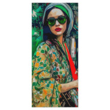 Frau in grüner Sonnenbrille