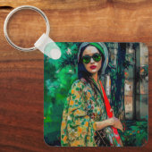 Frau in grüner Sonnenbrille Schlüsselanhänger (Vorderseite)