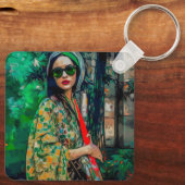 Frau in grüner Sonnenbrille Schlüsselanhänger (Rückseite)