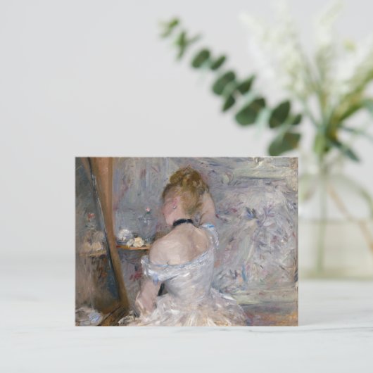 Frau in ihrer Toilette | Berthe Morisot Postkarte (Stehend Vorderseite)