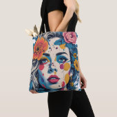 Frau in Kunstform Tasche (Von Nahem)