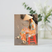 Frau in Orange und Conical Hat Postkarte (Stehend Vorderseite)