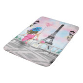 Frau in Paris Bath Mat - Eiffelturm Badematte (Schrägansicht)