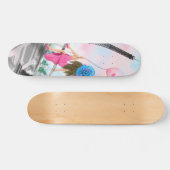 Frau in Paris Eiffel Tower Skateboard (Horizontal)