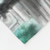 Frau in Paris Fleece Blanket mit Eiffelturm (Ecke)