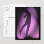 Frau in Rosa Postkarte (Vorne/Hinten)