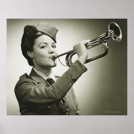 Frau in Soldier Uniform Poster (Vorne)