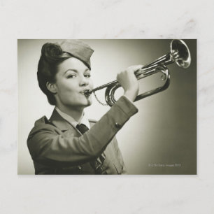 Frau in Soldier Uniform Postkarte