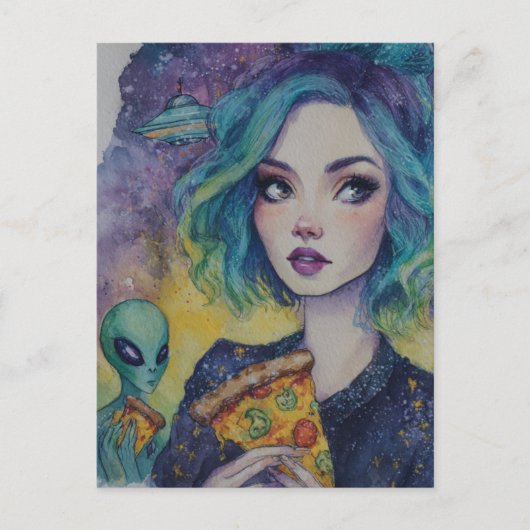 Frau isst Pizza mit einer Alien Postkarte (Vorderseite)