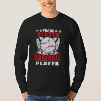Frau ist stolz auf die Schwester eines Phantastisc T-Shirt