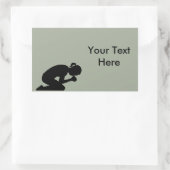 Frau kniet im Gebet. Beten ohne aufhören Rechteckiger Aufkleber (Tasche)