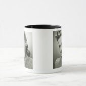 Frau lächelnde 2 tasse (Zentrum)