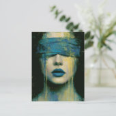 Frau mit blauer Augenbinde Postkarte (Stehend Vorderseite)