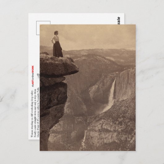 Frau mit Blick auf die Fälle von Yosemite Postkarte (Vorne/Hinten)