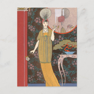Frau mit cremefarbenen Rose Postkarte