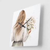 Frau mit Daisy Bouquet Quadratische Wanduhr (Winkel)