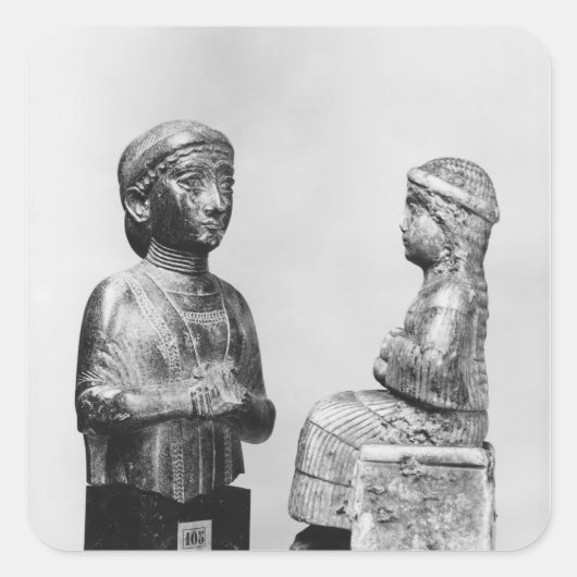 Frau mit dem Schal Quadratischer Aufkleber (Vorderseite)