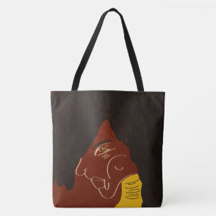 Frau mit dunkler Hautfarbe mit goldenem Rollkragen Tasche