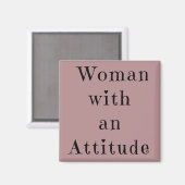 Frau mit einem Attitude-Square-Magnet Magnet (Vorderseite/Rückseite)